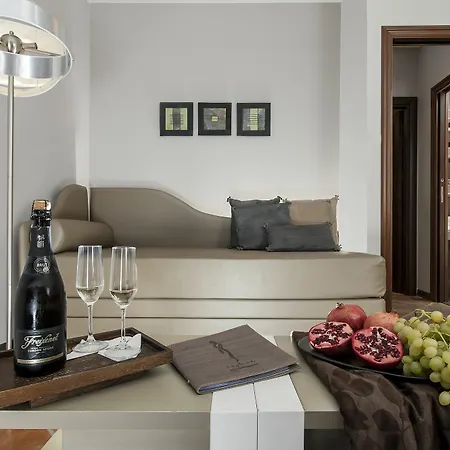 Daphne Trevi Apartment