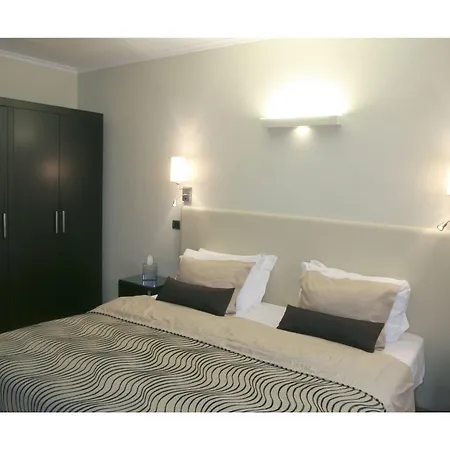 Daphne Trevi Apartament *